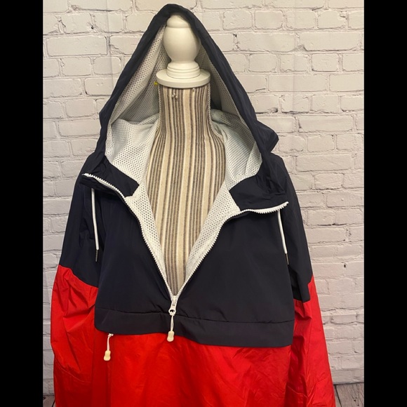 divided H&M Water And Wind Resistant Jacket - Picture 1 of 9